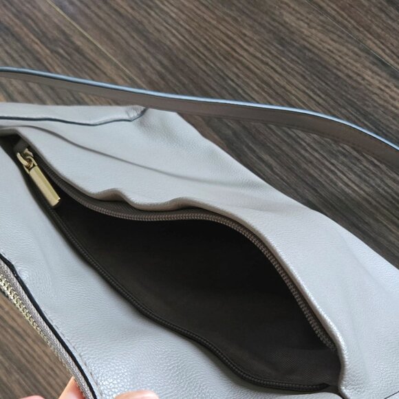A NEW DAY Taupe Pebbled Faux Leather Cross Body NWOT - Picture 5 of 9